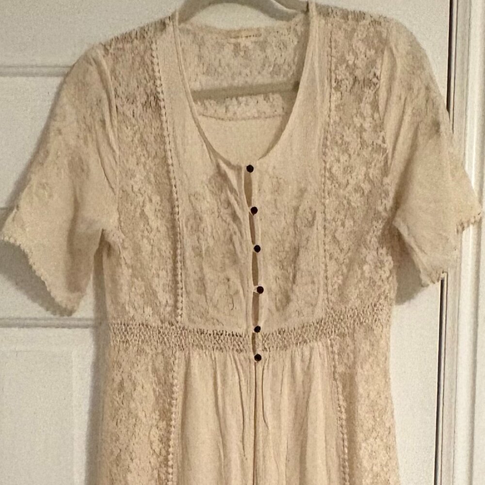 Beige lace embroidered Coco + Jameson Midi Dress - Size L